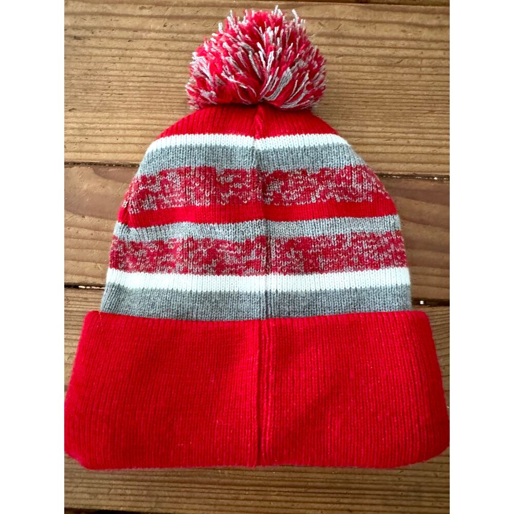 Piggly Wiggly Door County WI Pom Pom Beanie Red Gray Striped Fleece Lined